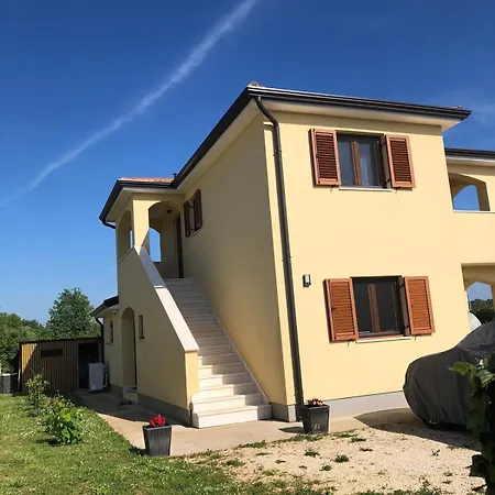 Comfortable Vacation Within Walking Distance Of The Sea * Funtana
