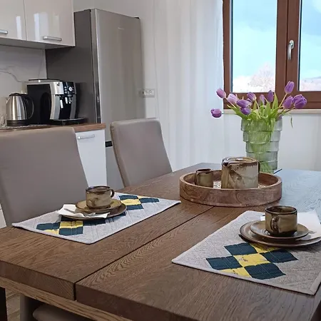 Comfortable Vacation Within Walking Distance Of The Sea