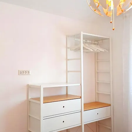 Comfortable Vacation Within Walking Distance Of The Sea *
